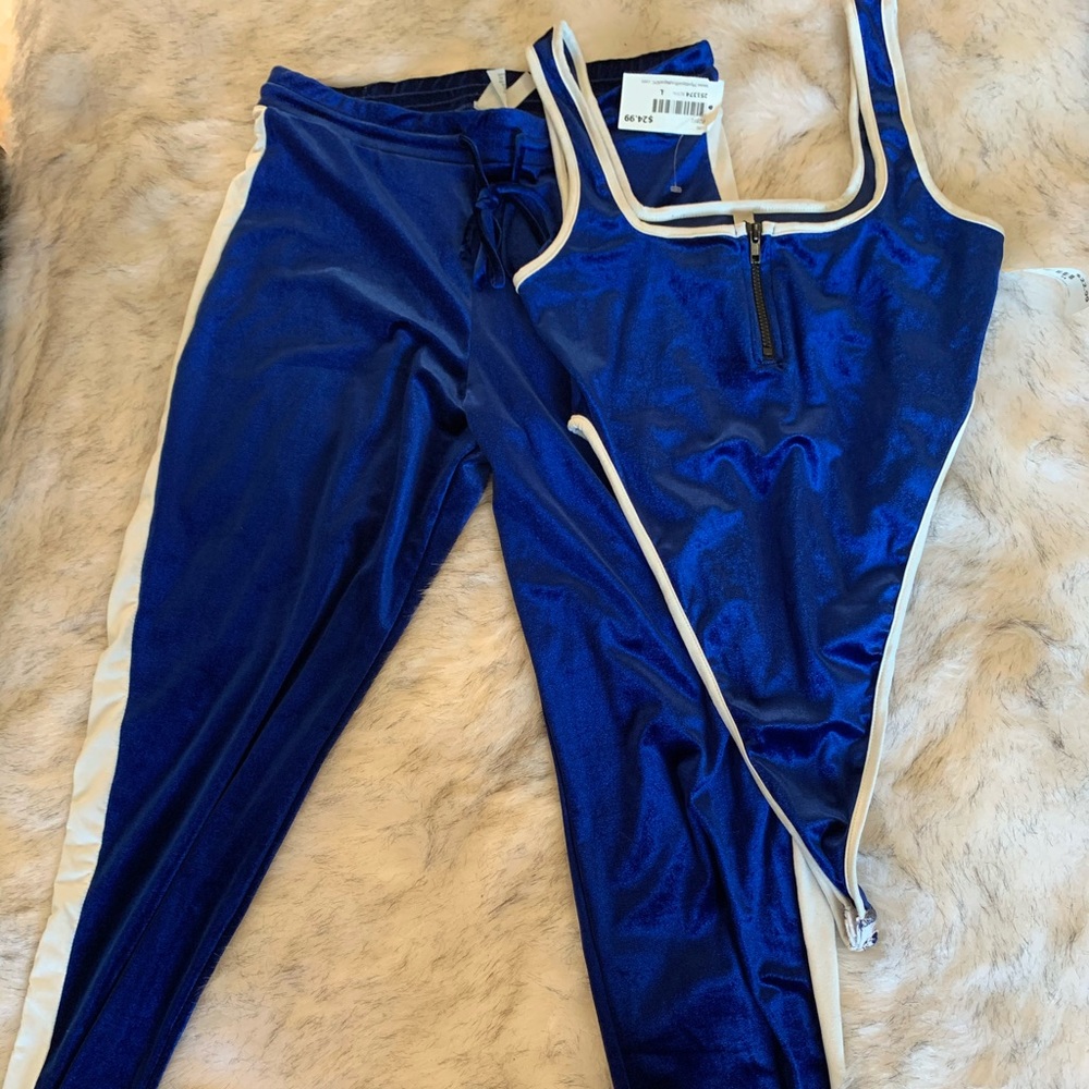 Two piece set top medium bottom large